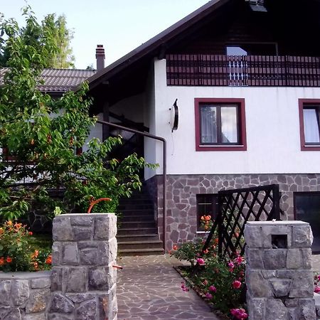 Guest House Ema Crni Lug Exterior photo